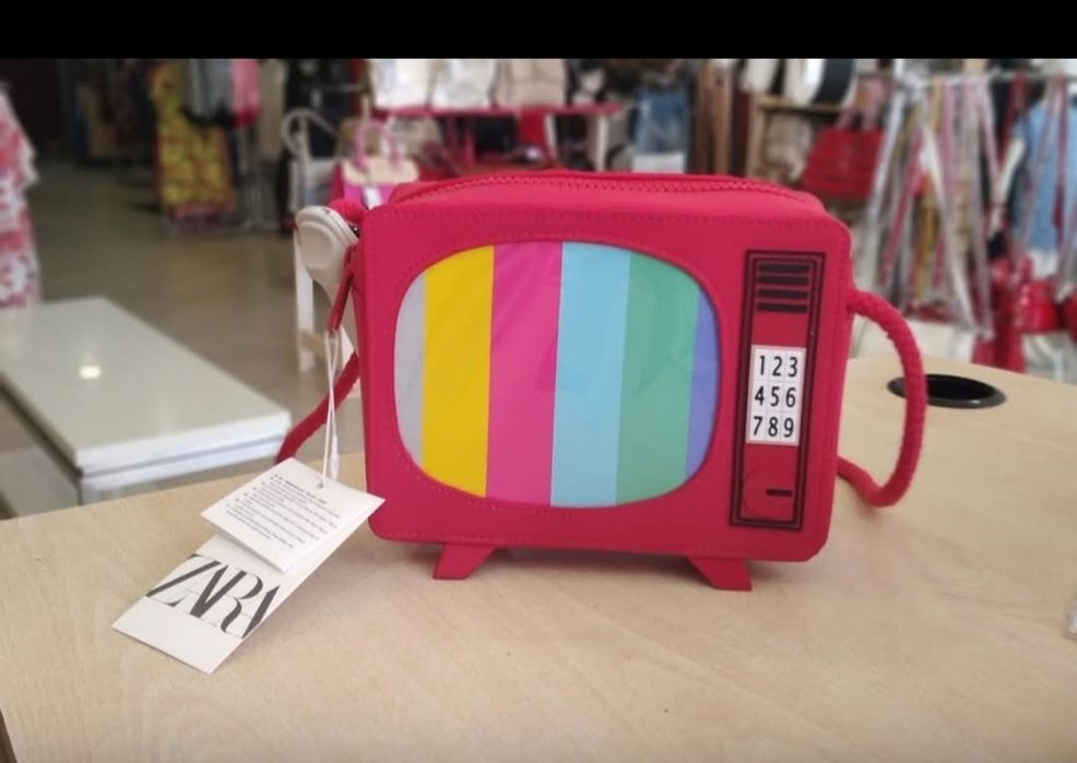 Дитяча сумочка Zara червона телевізор зара