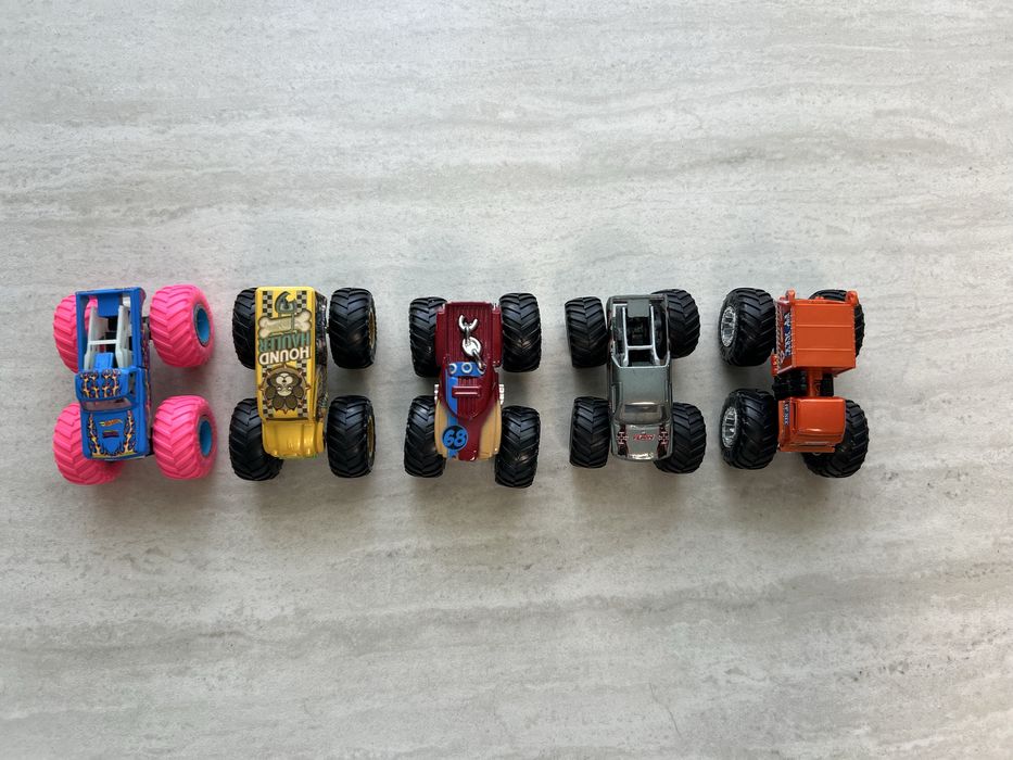 Машинки хотвілс Hot Wheels