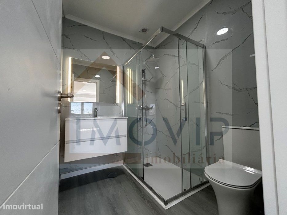 Apartamento T2 Remodelado em Setúbal