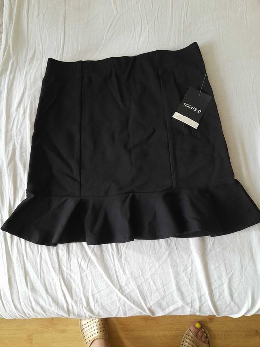 Spodniczka mini z falbanka