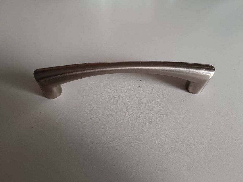 Uchwyty do mebli 16 sztuk