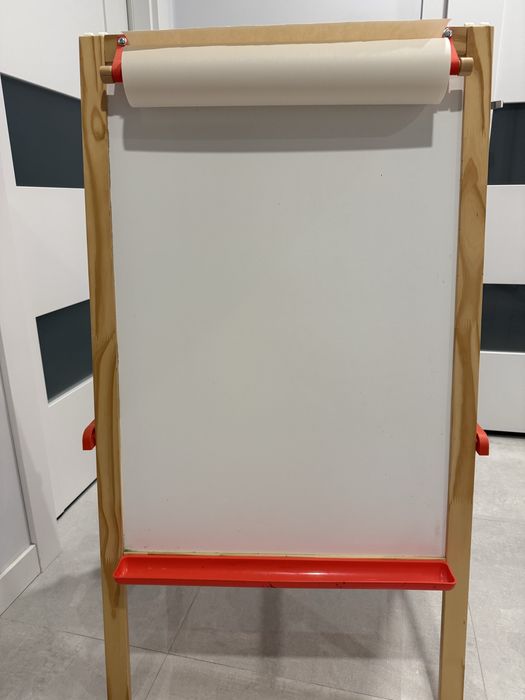 Tablica MÅLA IKEA na kredę i flamastry