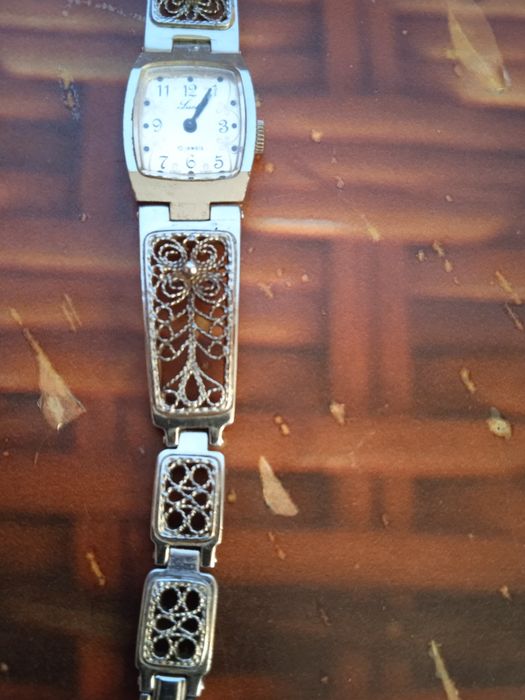 Продам годинник Луч.