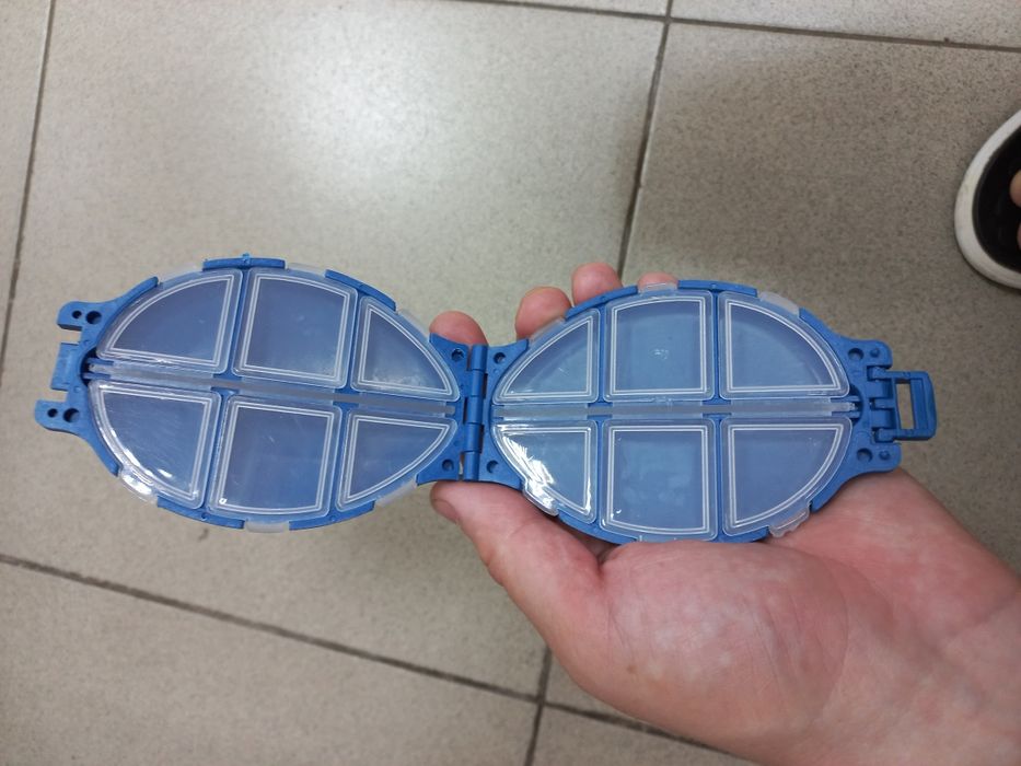 Органайзер рибальський для гачків та ін.