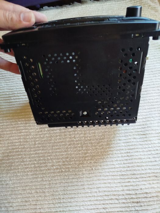 Автомагнітола рав 4 2002 року