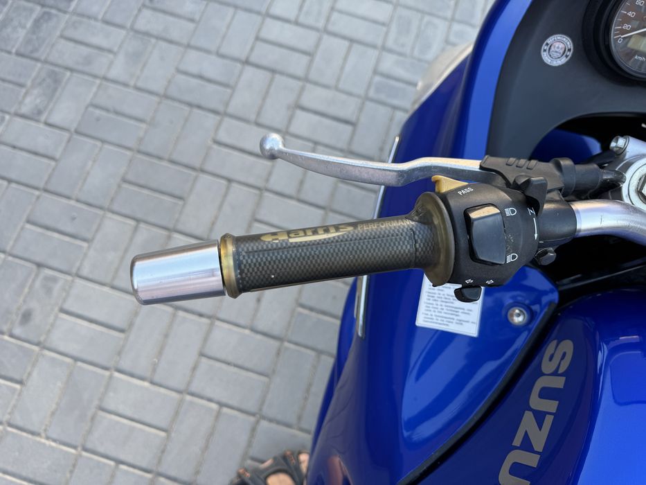 Suzuki GSX600F Katana