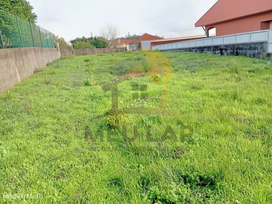 Terreno — Sandim, Olival, Lever E Crestuma, Porto
