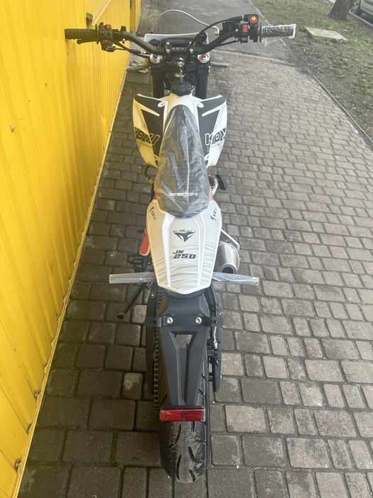 Новий мотоцикл Kovi JN250 Motard | 2026 | 24к.с. | 6-ти КПП | ZS172FMM