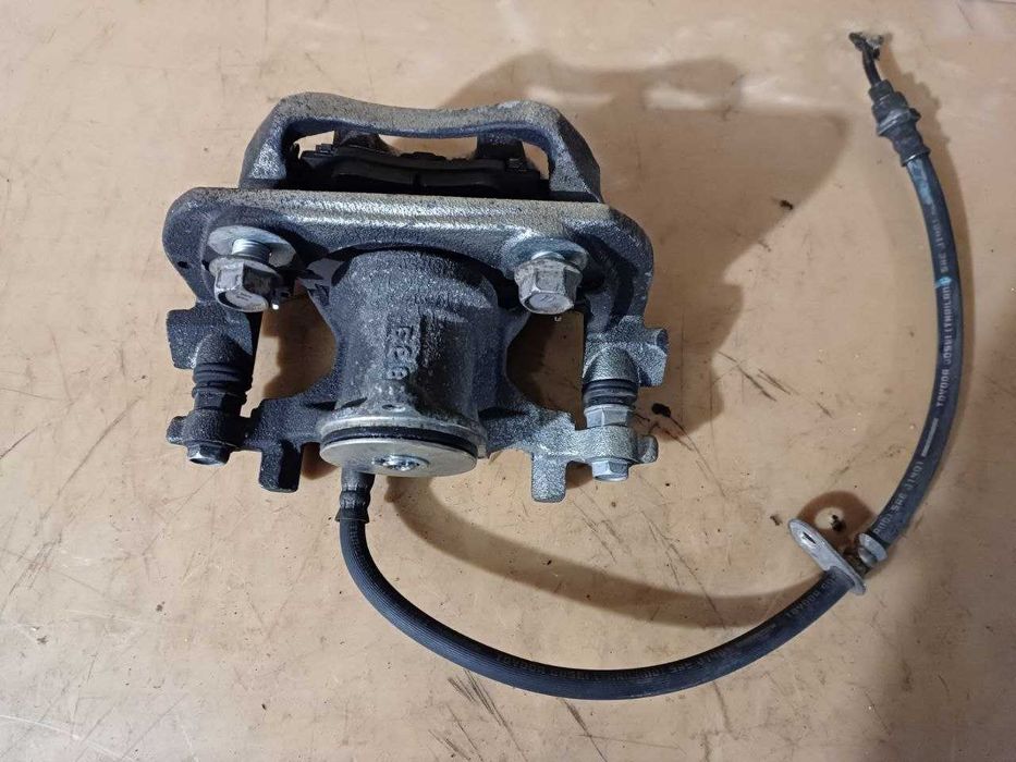 Супорт гальмівний правий Toyota C-HR