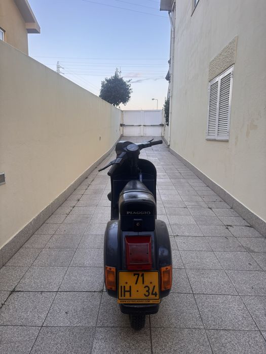 Vespa pk  50 XLS azul marinho , precisa de afinar e mudar velas , 50 c