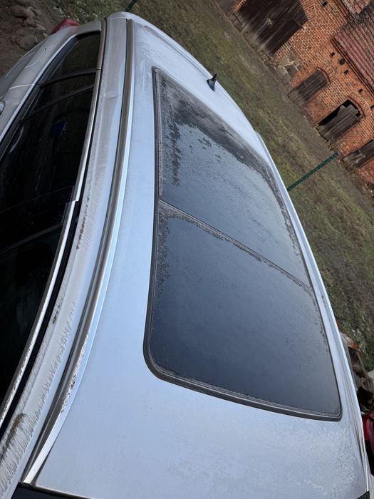 Opel Insignia b panorama dachu