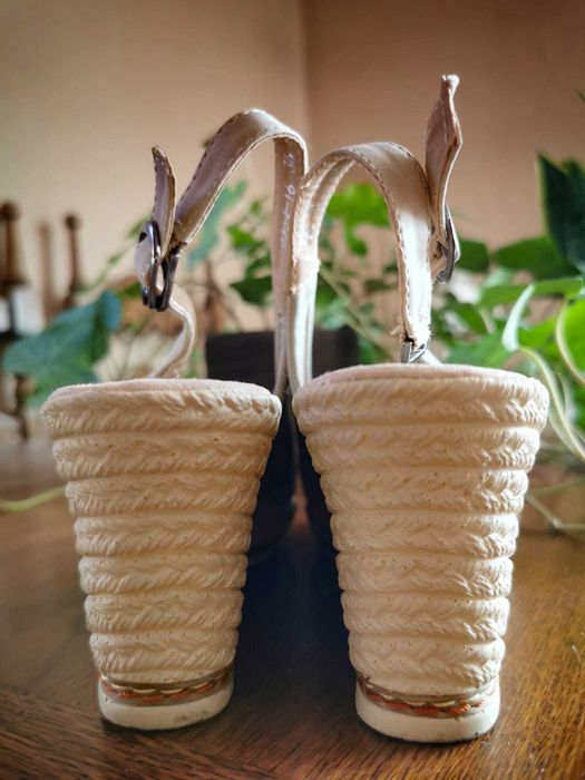 Sandały damskie beżowe, kremowe