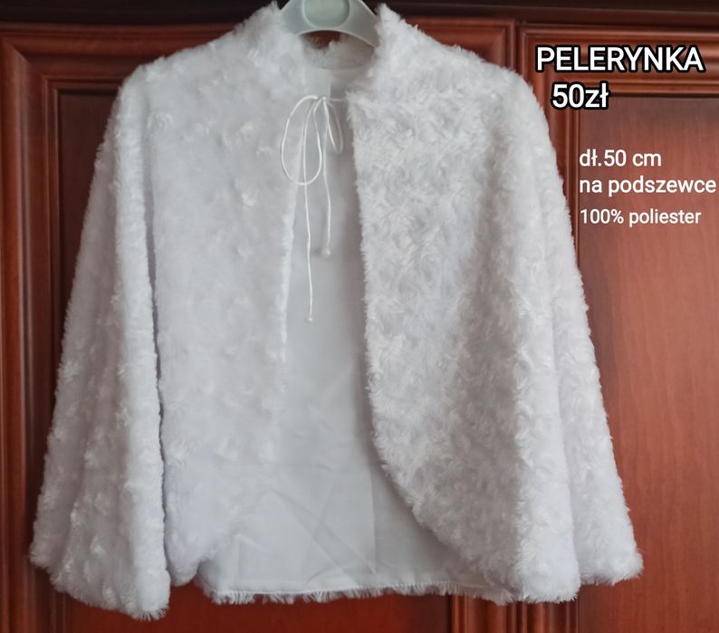 Pelerynka komunijna.