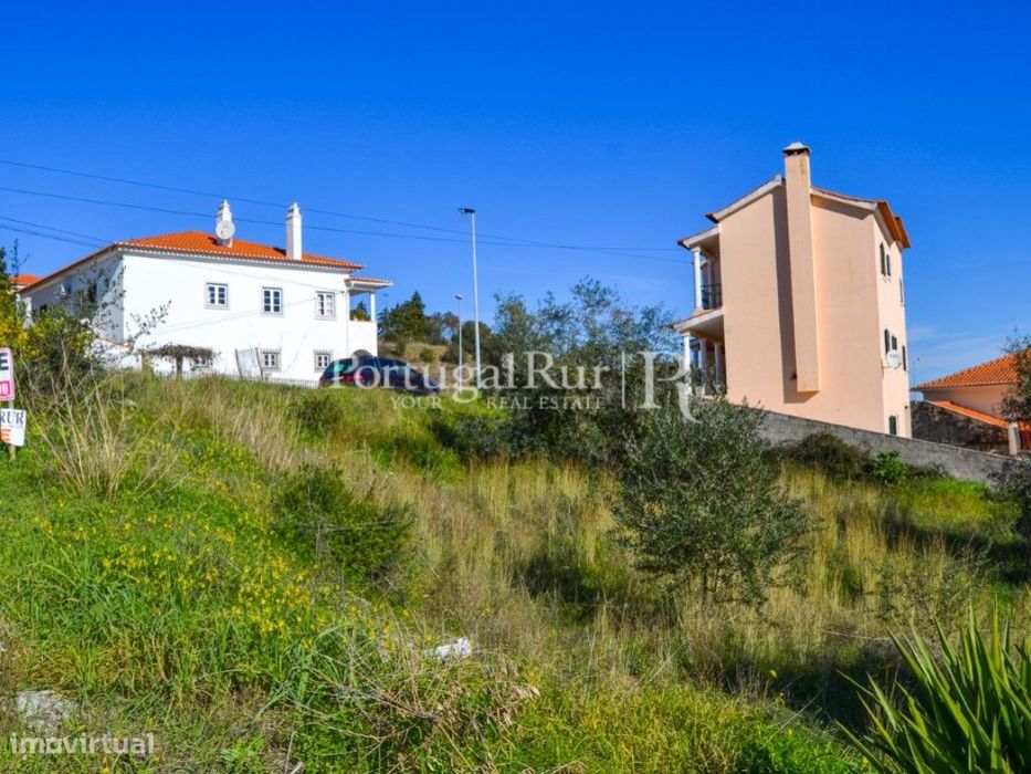 Lote de terreno Urbano em Abrantes — Abrantes (São Vicente E São João) E Alferrarede, Santarém