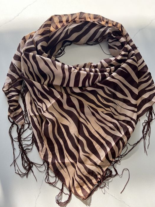 Chusta brązowa w zebre