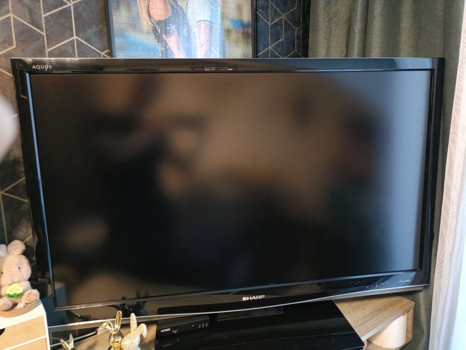 Telewizor Sharp aquoa 46 cali