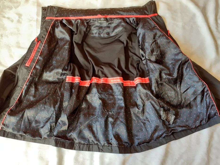 Kurtka Mercedes-Benz.