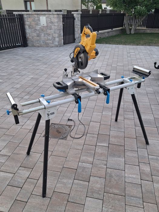 Ukośnica Dewalt DWS773 stół