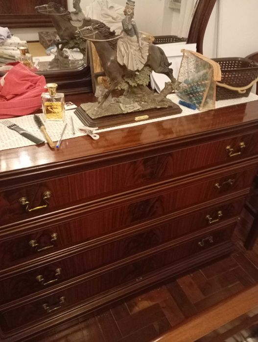 mobilia de quarto de casal como nova para desocupar