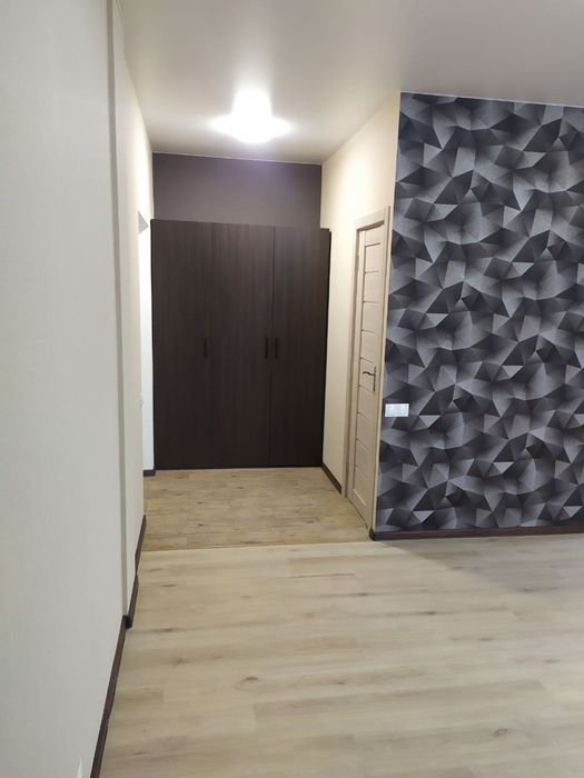 Продам 1 кімнатну квартиру з ремонтом.  Воскресенка.  Райдужний. Київ.