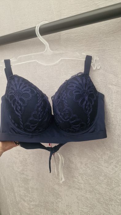 Biustonosz intimissimi 80D