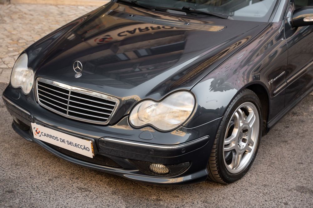 Mercedes-Benz C 32 AMG foto 4