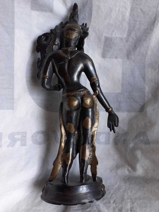 Estátua antiga Buda feminina Nepal – Tibete bronze, raridade