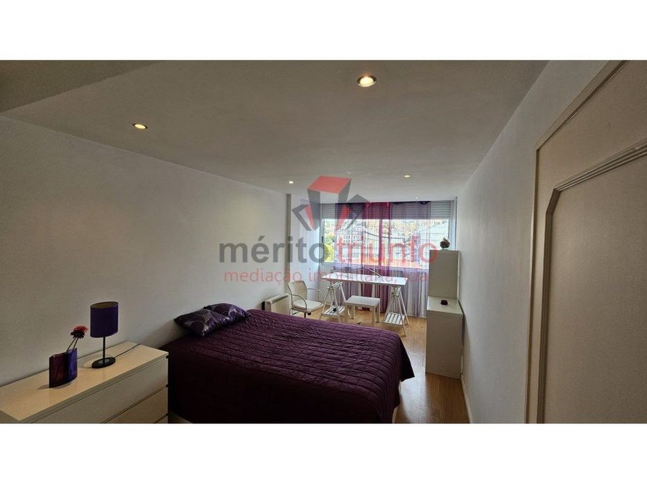 Oferta da Escritura e Registo- Ap. T1 com vista para a cidade - PORTO