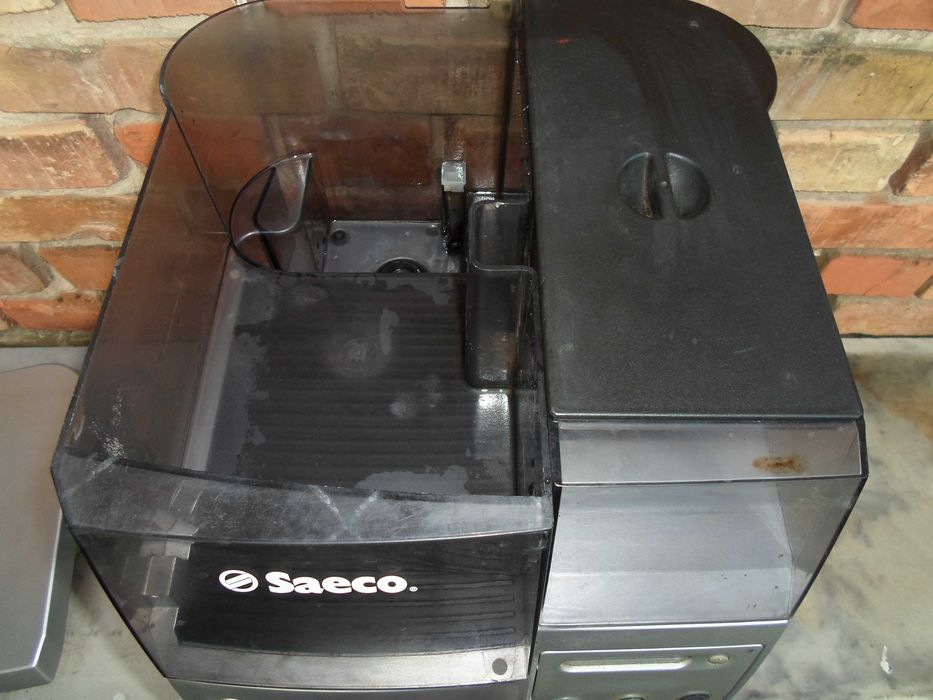 SAECO  (повноавтоматична кавова машина)
