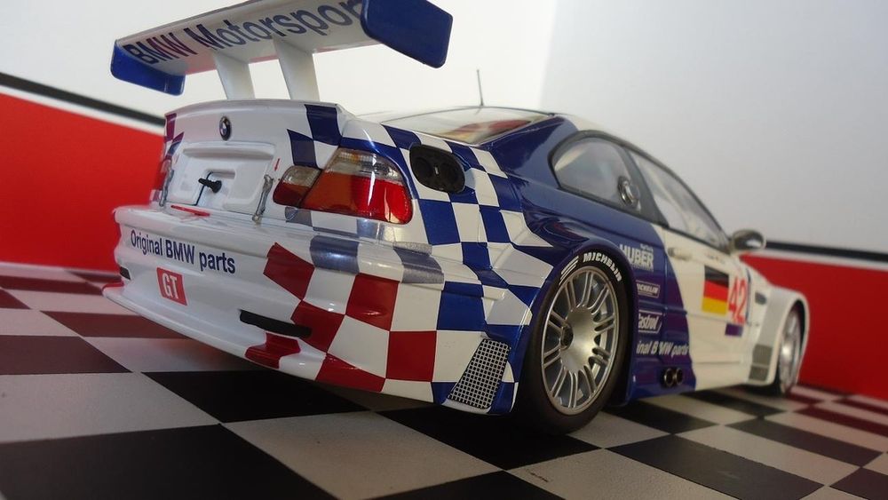 BMW M3 E46 Gtr 1/18 Minichamps