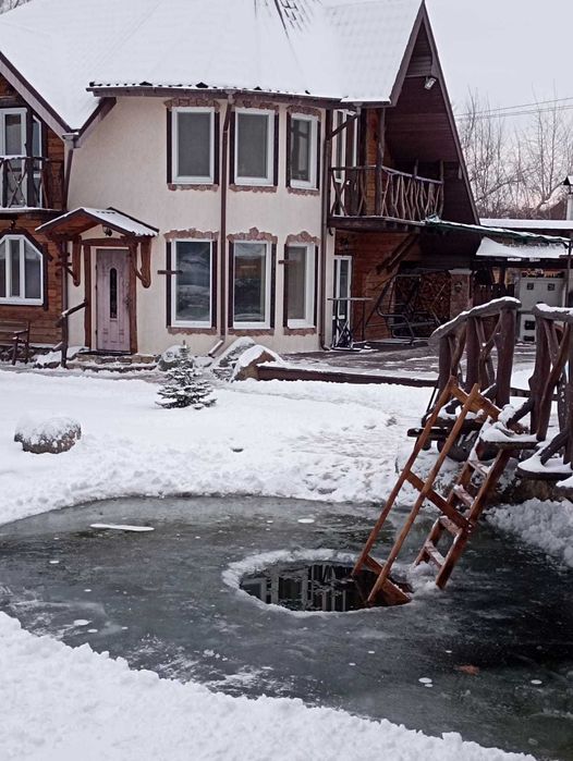 Дом будинок возле Фастова Баня сауна прорубь барбекю