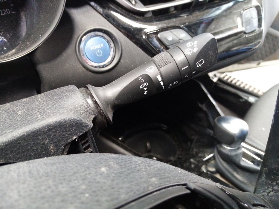 Conjunto / manetes de luzes e limpa vidros TOYOTA C-HR (_X1_)