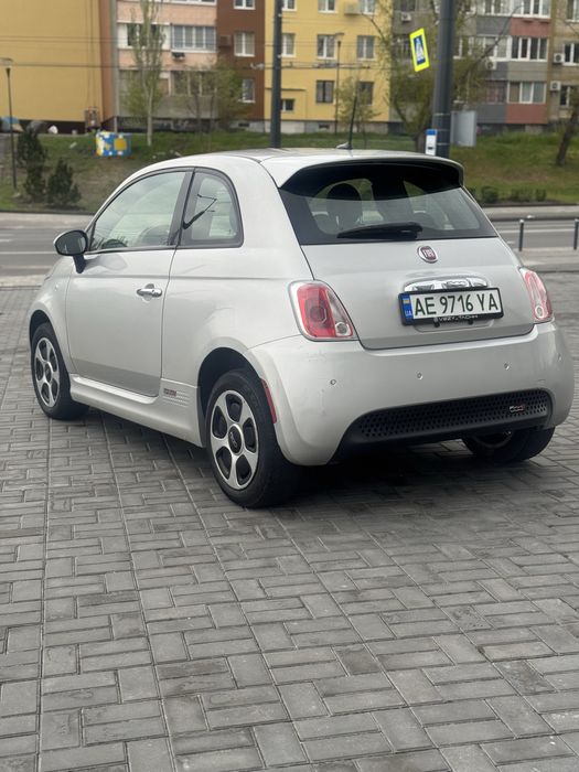 В продаже Fiat 500e