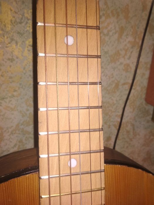 Продам гітару кгасичну