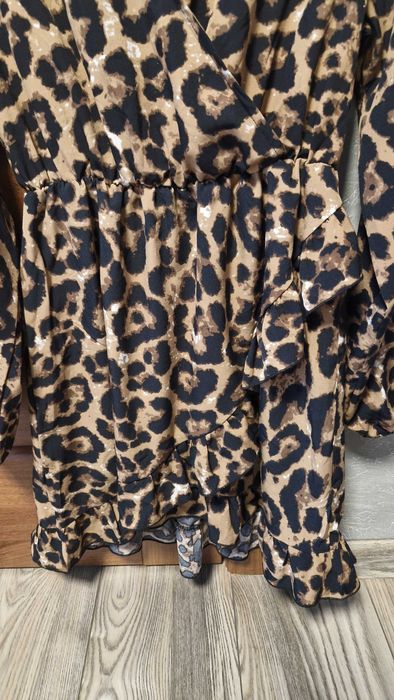 Плаття жіноче M розміру