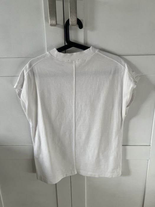 Zara biała koszulka.