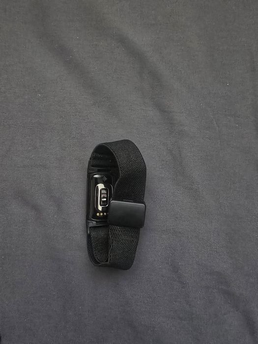 Fitbit charge 6 com bracelete extra