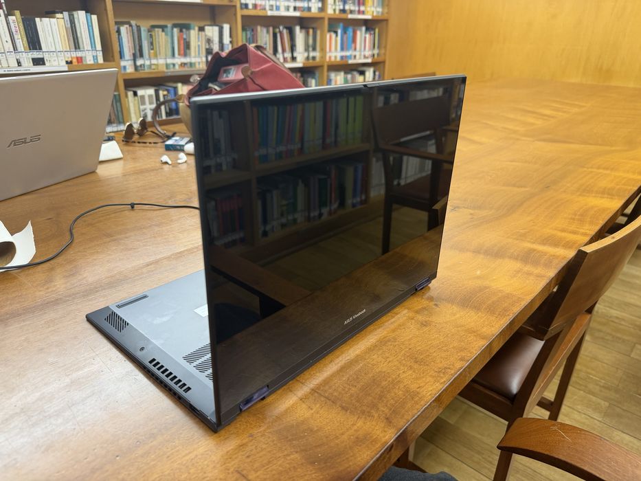 Portátil ASUS VB Flip TN3402YA RT (14" - AMD Ryzen 7 7730U - RAM: 16 GB - 512 GB SSD PCle - AMD Radeon Graphics)
