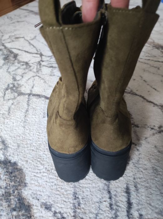 Damskie Zamszowe sznurowane botki khaki trepy r 41