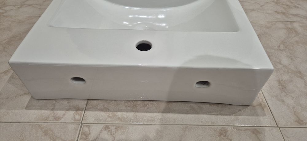 Lavatório suspenso/encastre para WC