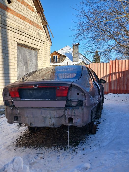 Ляда тоета королла е100