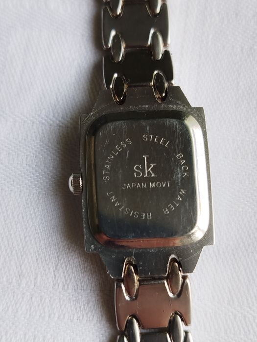 Наручний жіночий годинник вінтаж