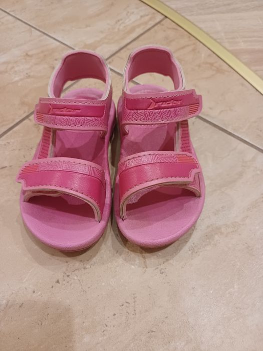 Sandałki rozm. 24 piankowe dziewczynka