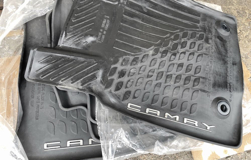 Килимки Camry 70 оригінал + багажник