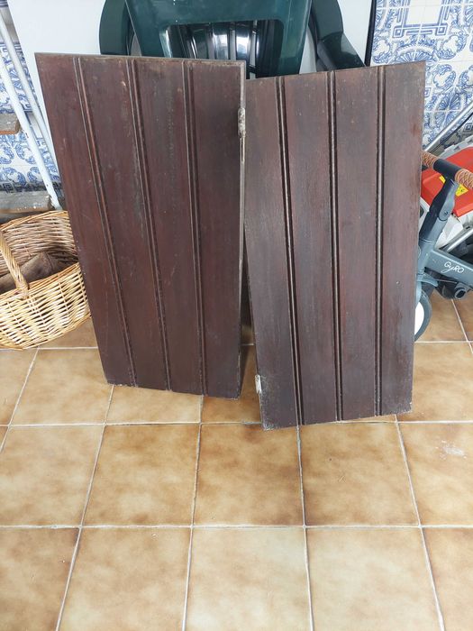 Portadas em madeira maciça64287375132803120
