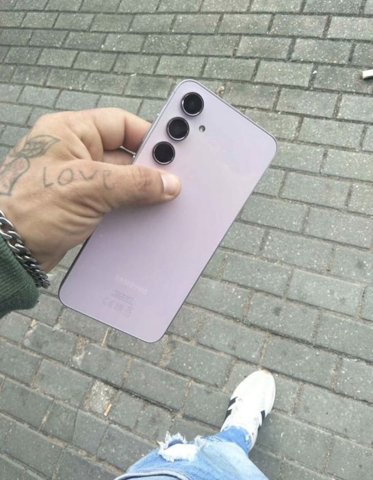 Venda ou troca Samsung a55 5G violeta.