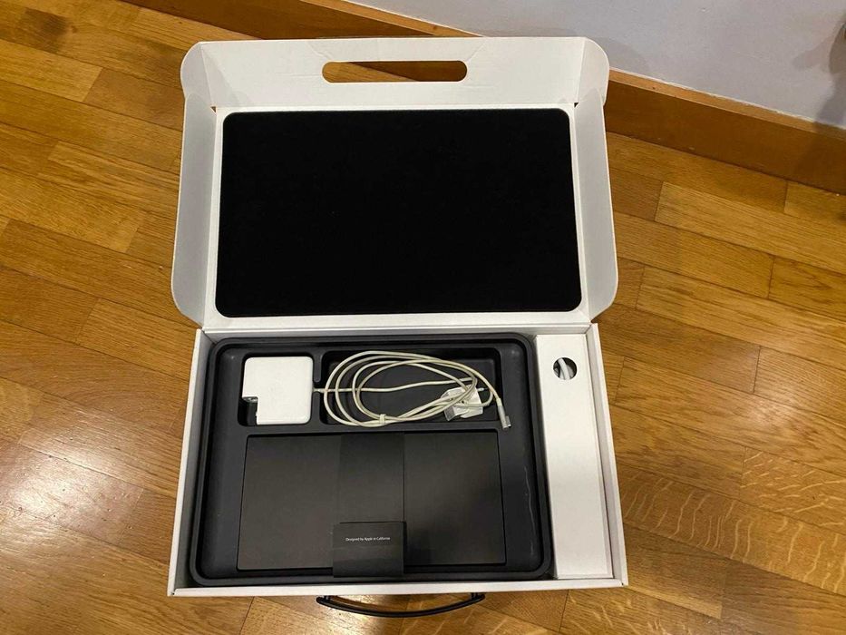 COMPUTADOR MACBOOK PRO 13 15-2 COM CAIXA ORIGINAL PARA PEÇAS