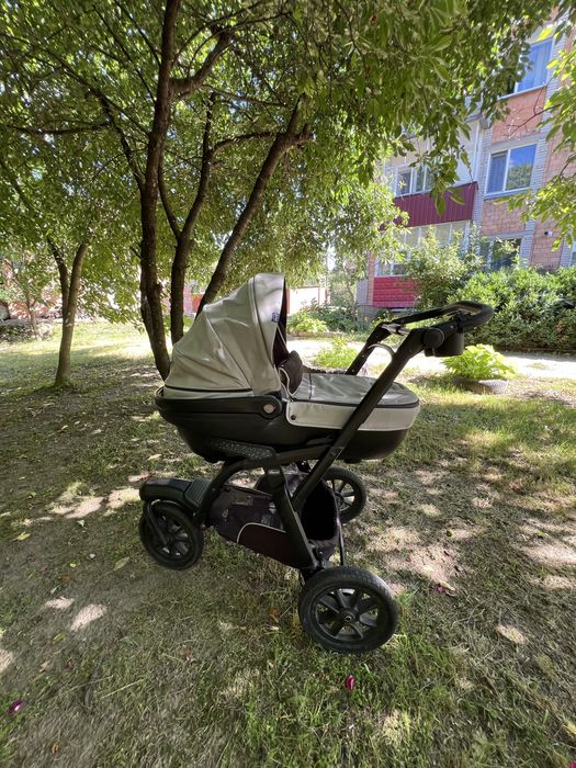 Коляска chicco 3 в 1