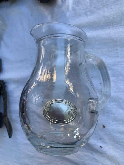 Caneca em vidro com detalhe em Prata