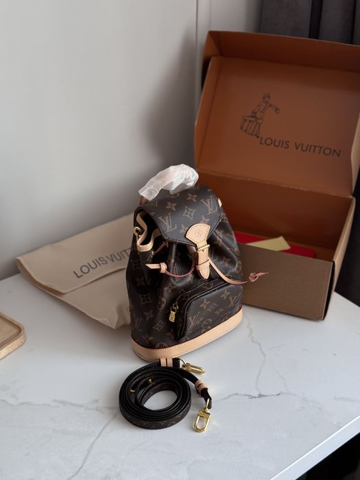 Рюкзак у стилі Louis Vuitton / Lv